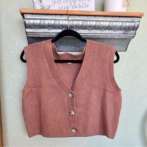🤎Moon&Madison🤎 knit vest in brown